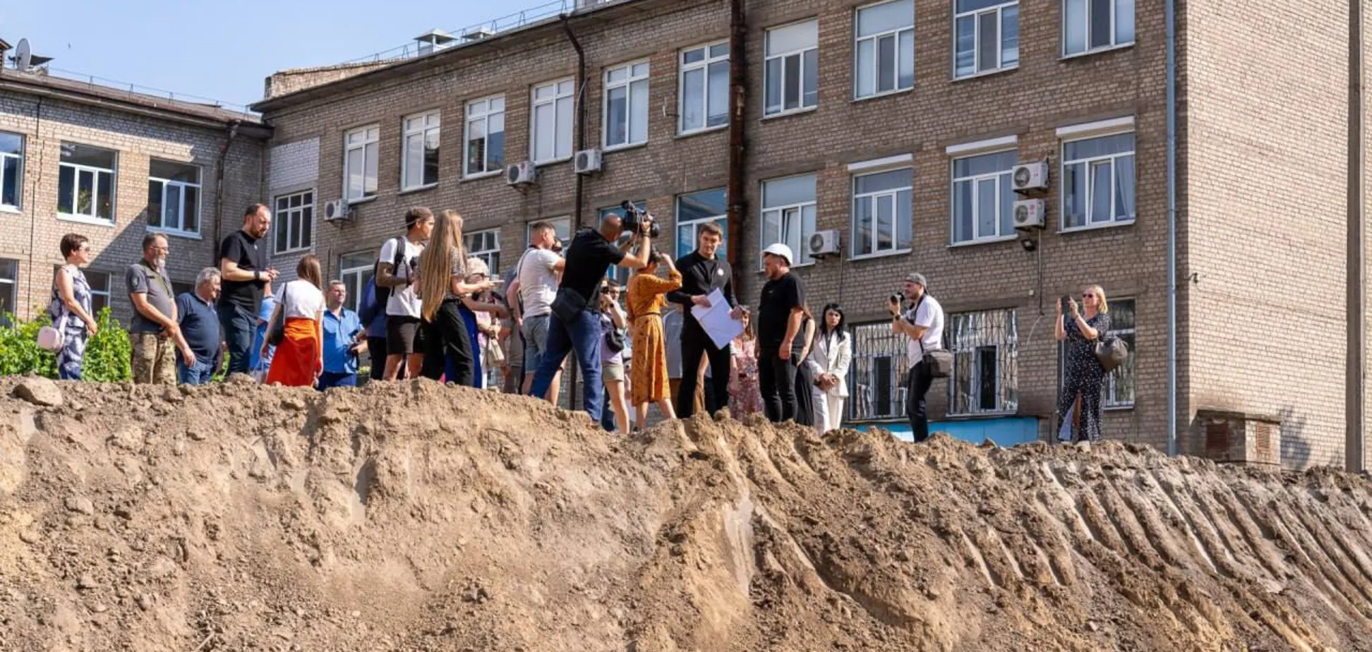 Появилось фото с места строительства подземной школы в Запорожье