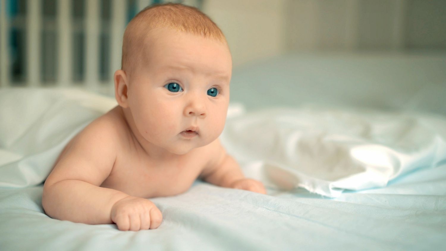 Корочка на голове у новорожденных: что это и как с ней справиться